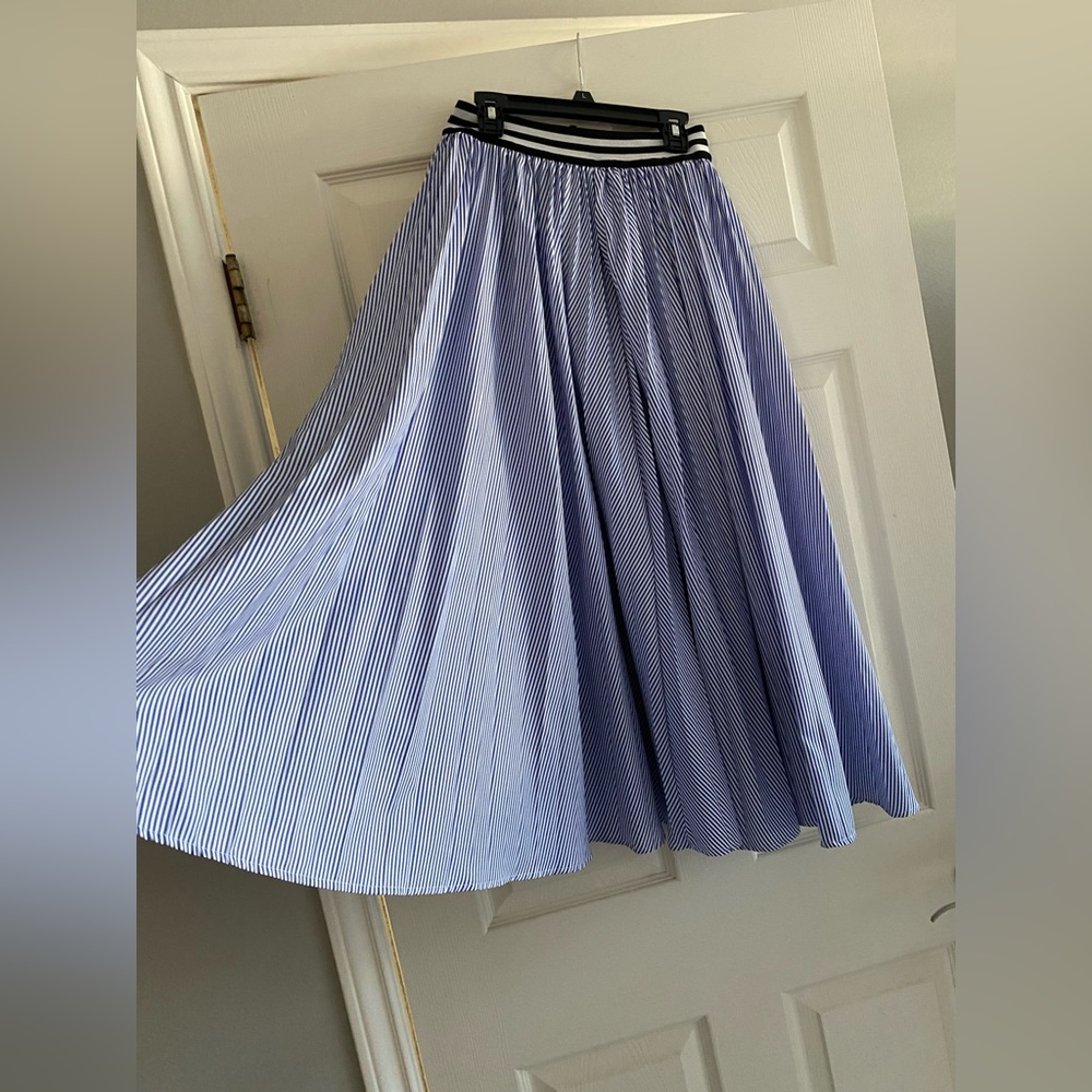 Blue-white striped pleaded skirt Size S/M - Picture 3 of 4